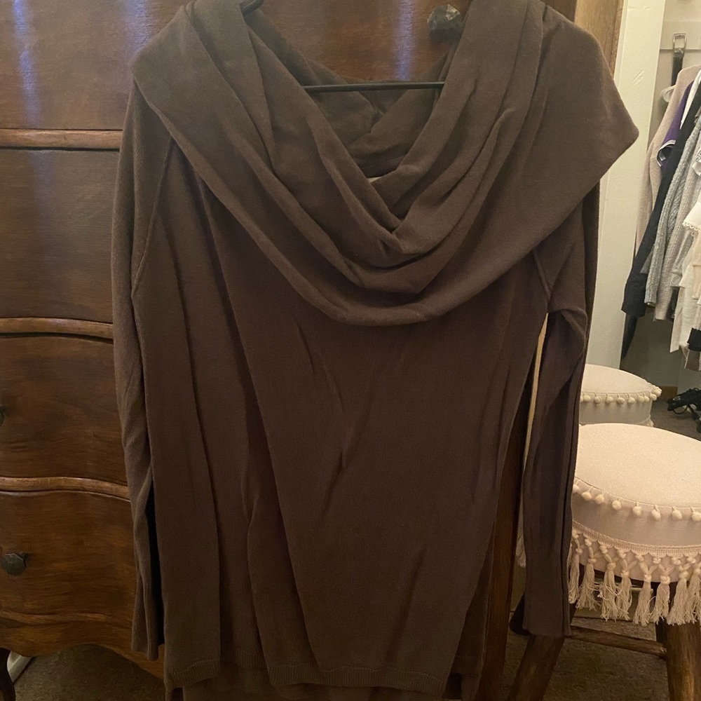Cowl neck/off the shoulder long sleeve